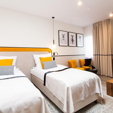 Hotel Awo غنيزنو المظهر الخارجي الصورة