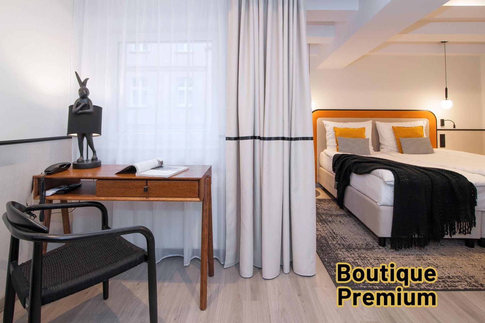 Hotel Awo غنيزنو المظهر الخارجي الصورة