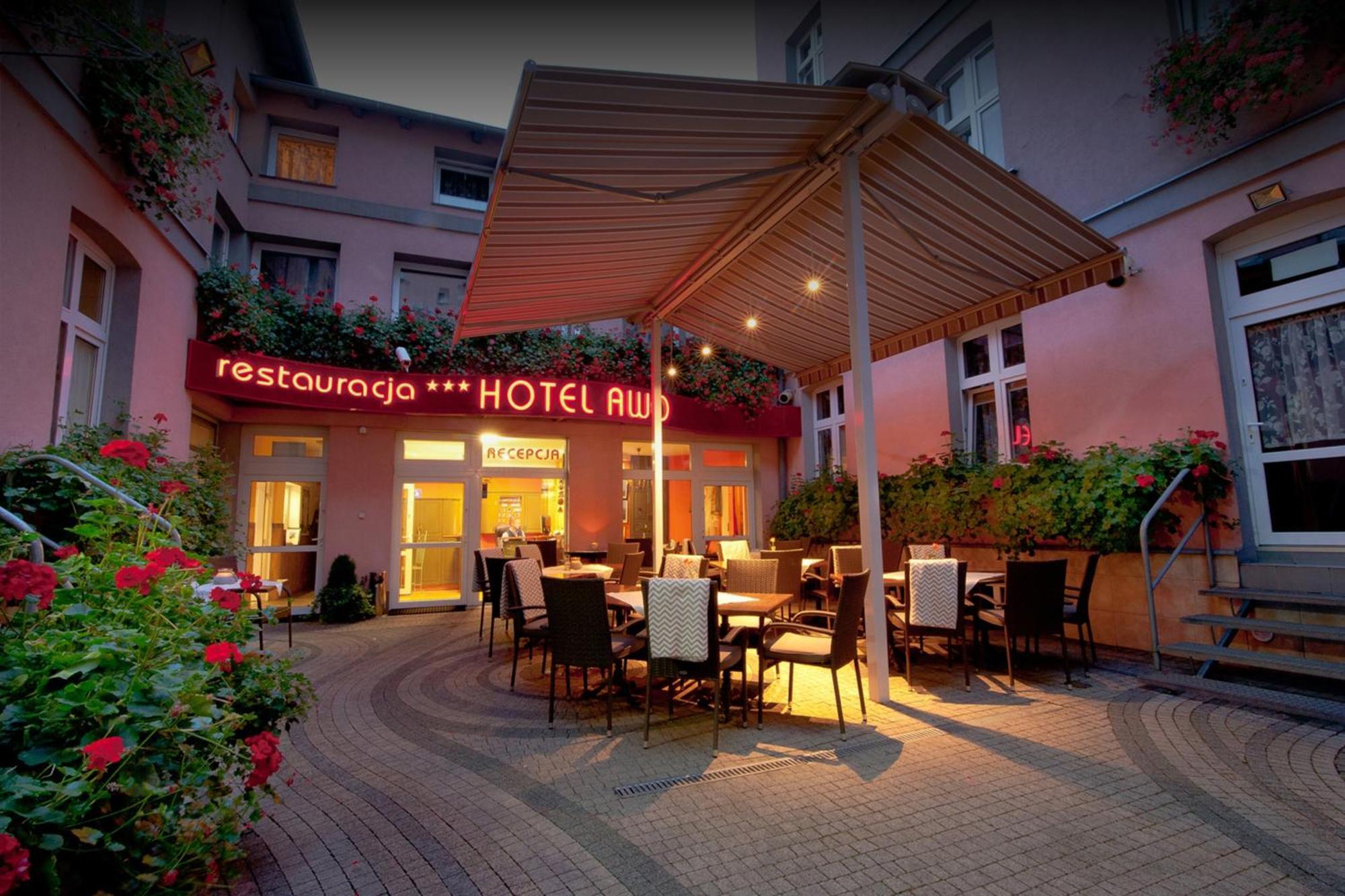 Hotel Awo غنيزنو المظهر الخارجي الصورة