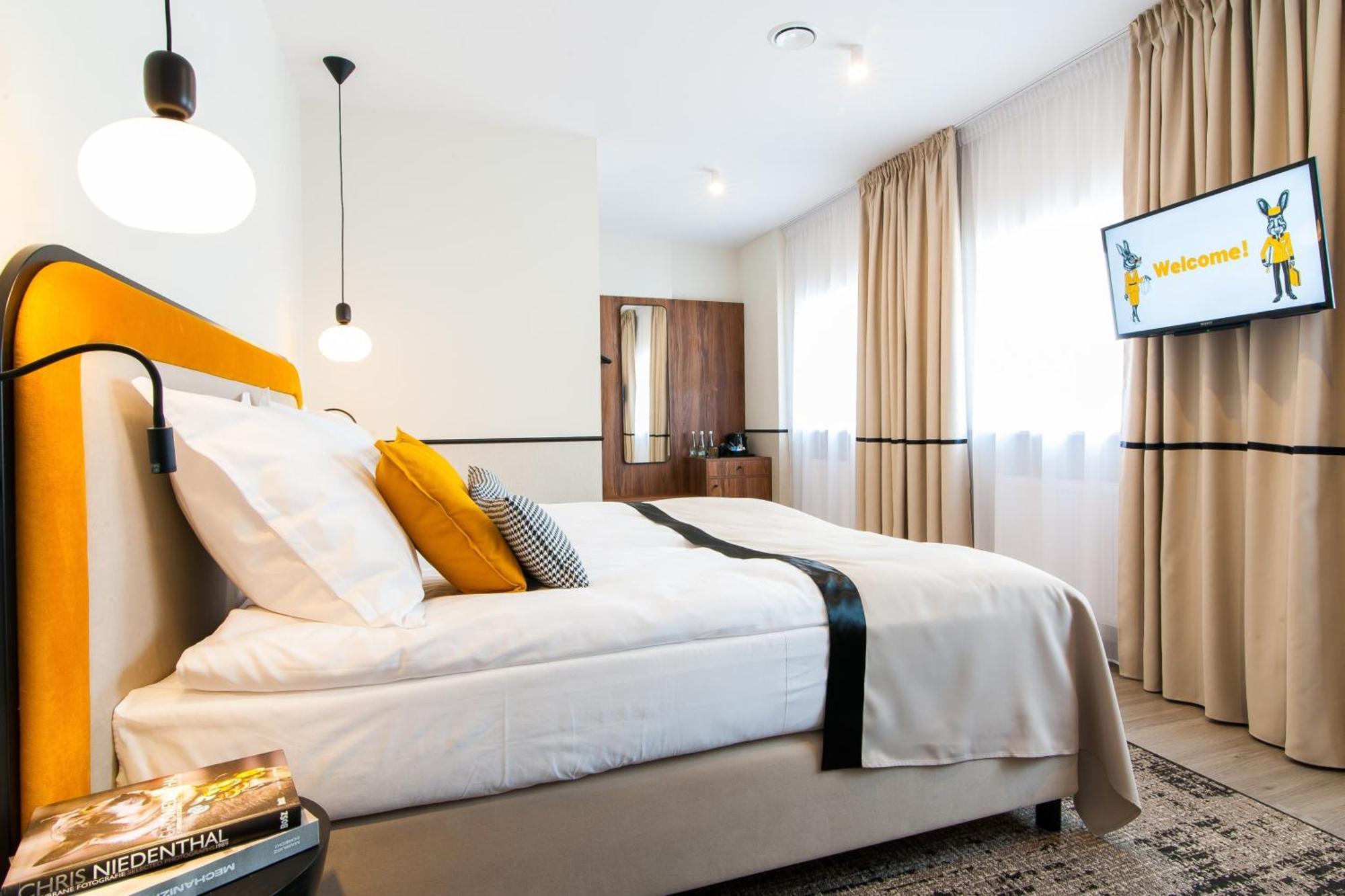 Hotel Awo غنيزنو الغرفة الصورة