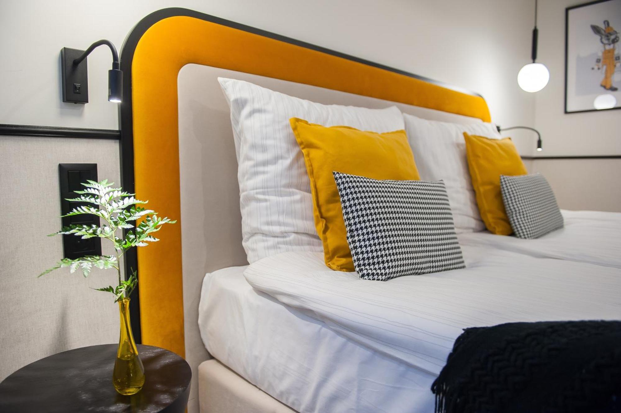 Hotel Awo غنيزنو الغرفة الصورة