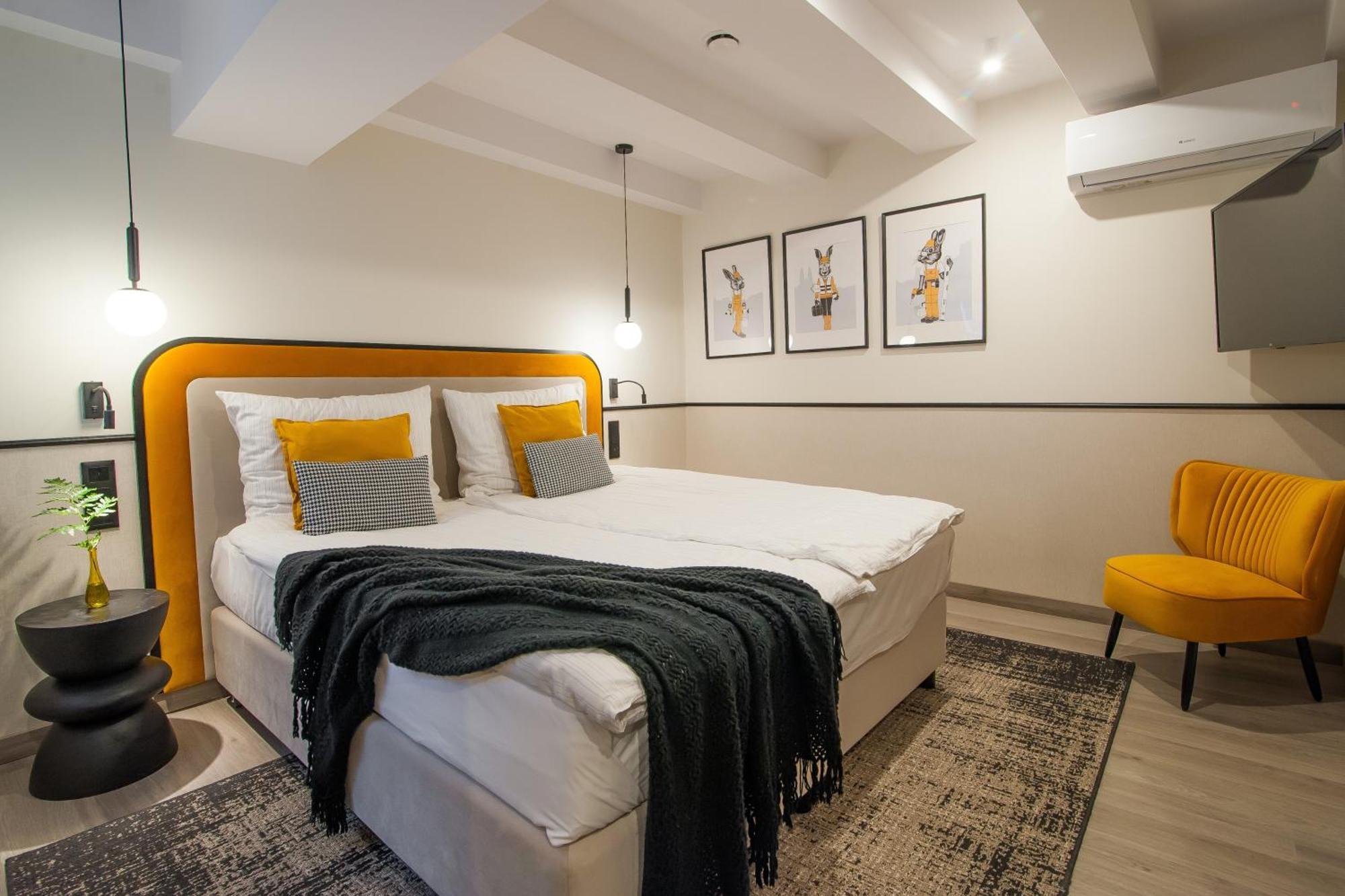 Hotel Awo غنيزنو الغرفة الصورة