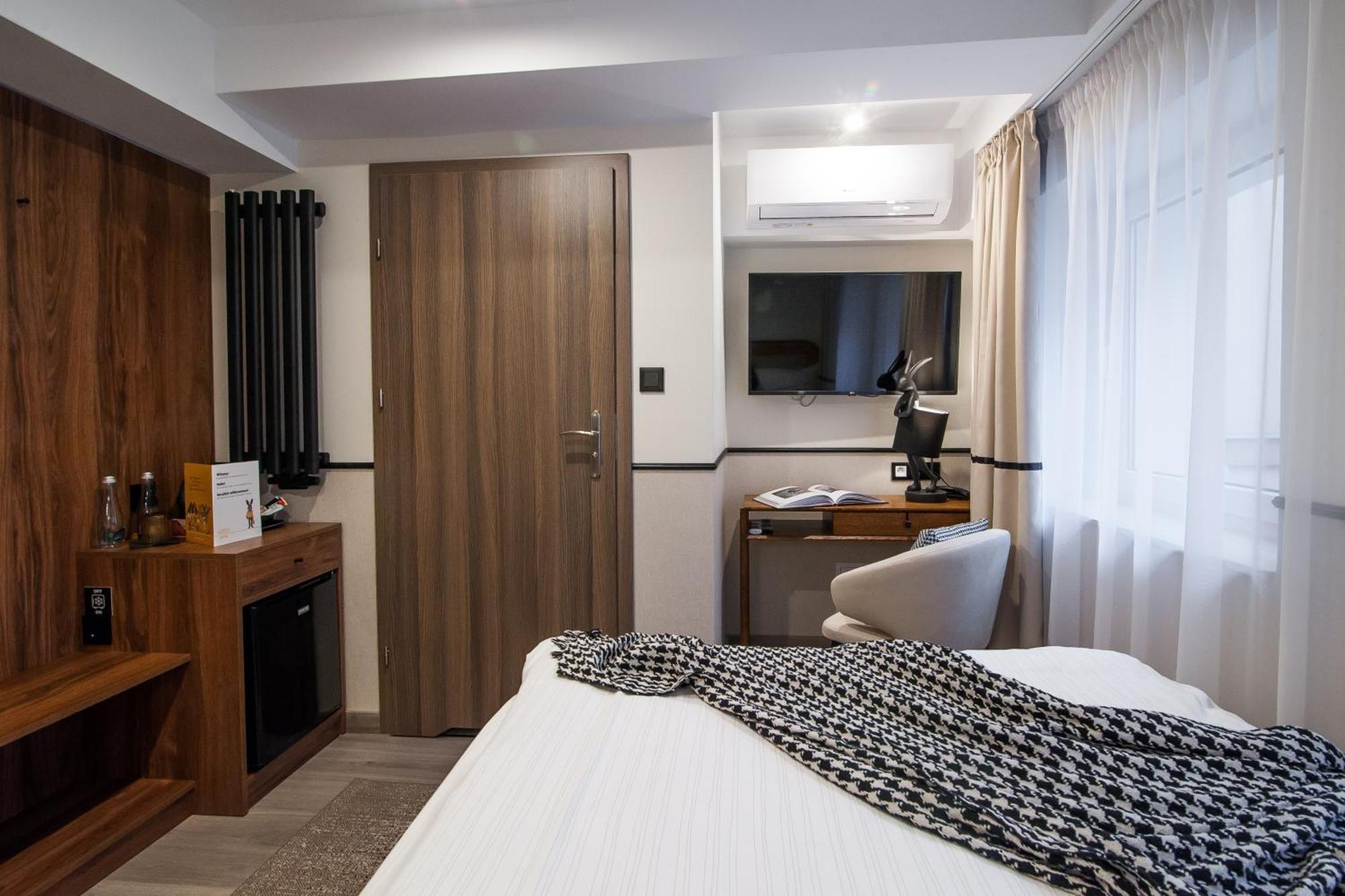 Hotel Awo غنيزنو المظهر الخارجي الصورة