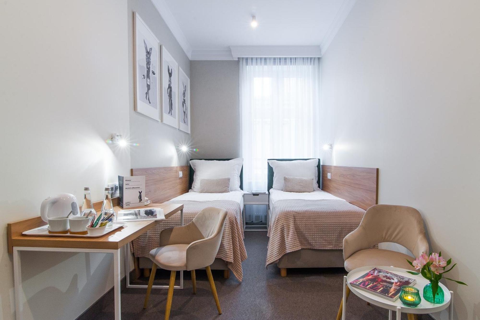 Hotel Awo غنيزنو المظهر الخارجي الصورة